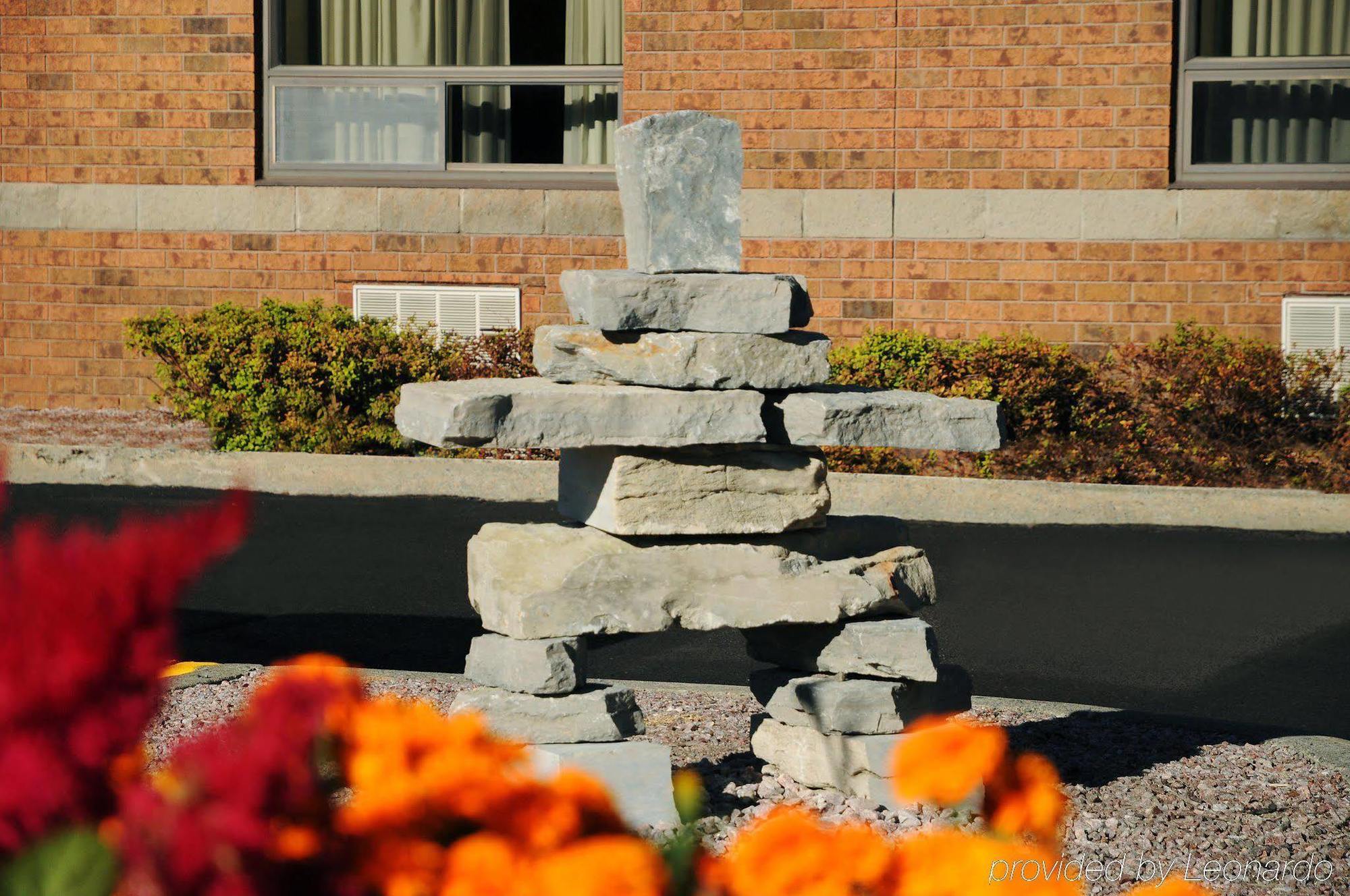 Travelway Inn Sudbury Exterior foto